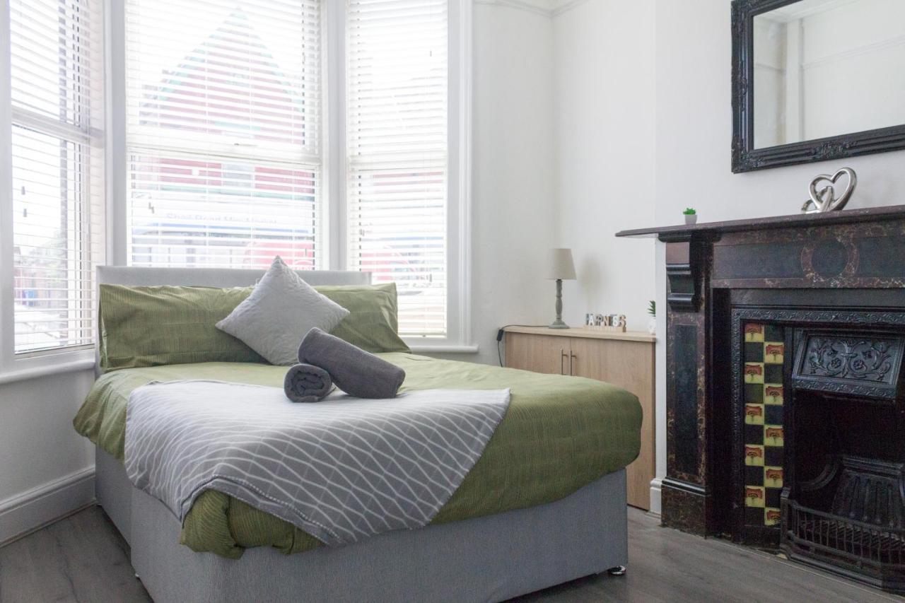 Вилла Boaler House, Modern 4 Bed House With Parking Sleeps 8 Ливерпуль Экстерьер фото