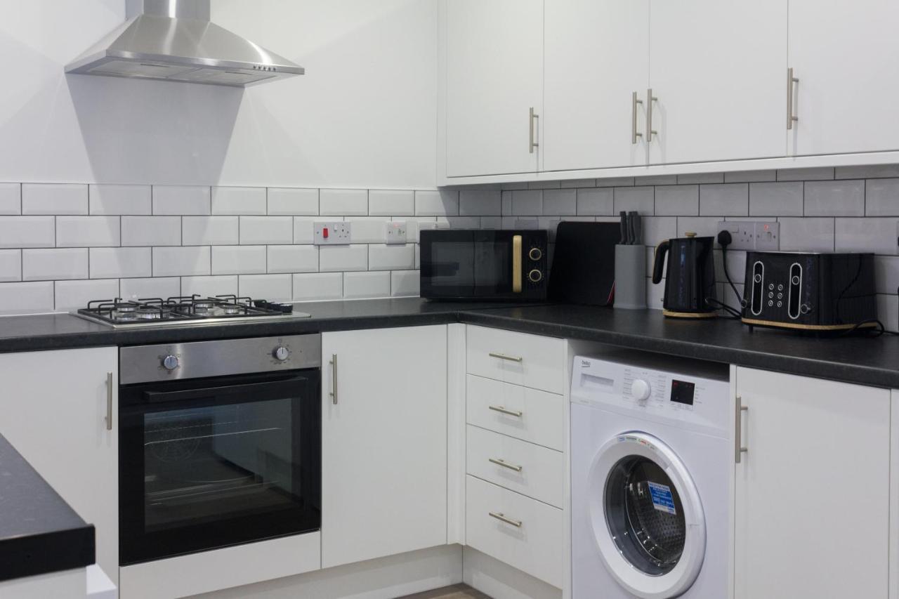 Вилла Boaler House, Modern 4 Bed House With Parking Sleeps 8 Ливерпуль Экстерьер фото