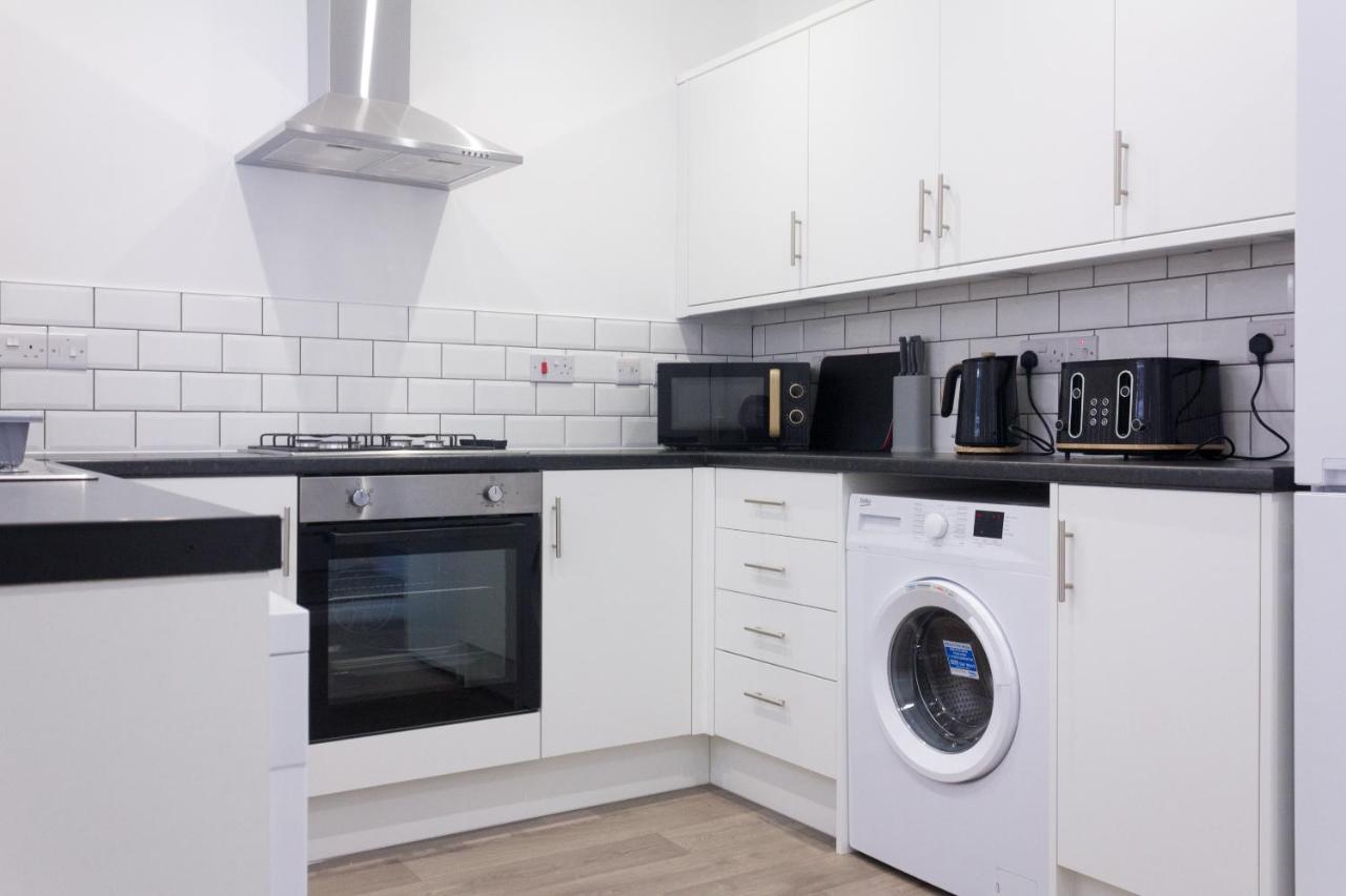 Вилла Boaler House, Modern 4 Bed House With Parking Sleeps 8 Ливерпуль Экстерьер фото