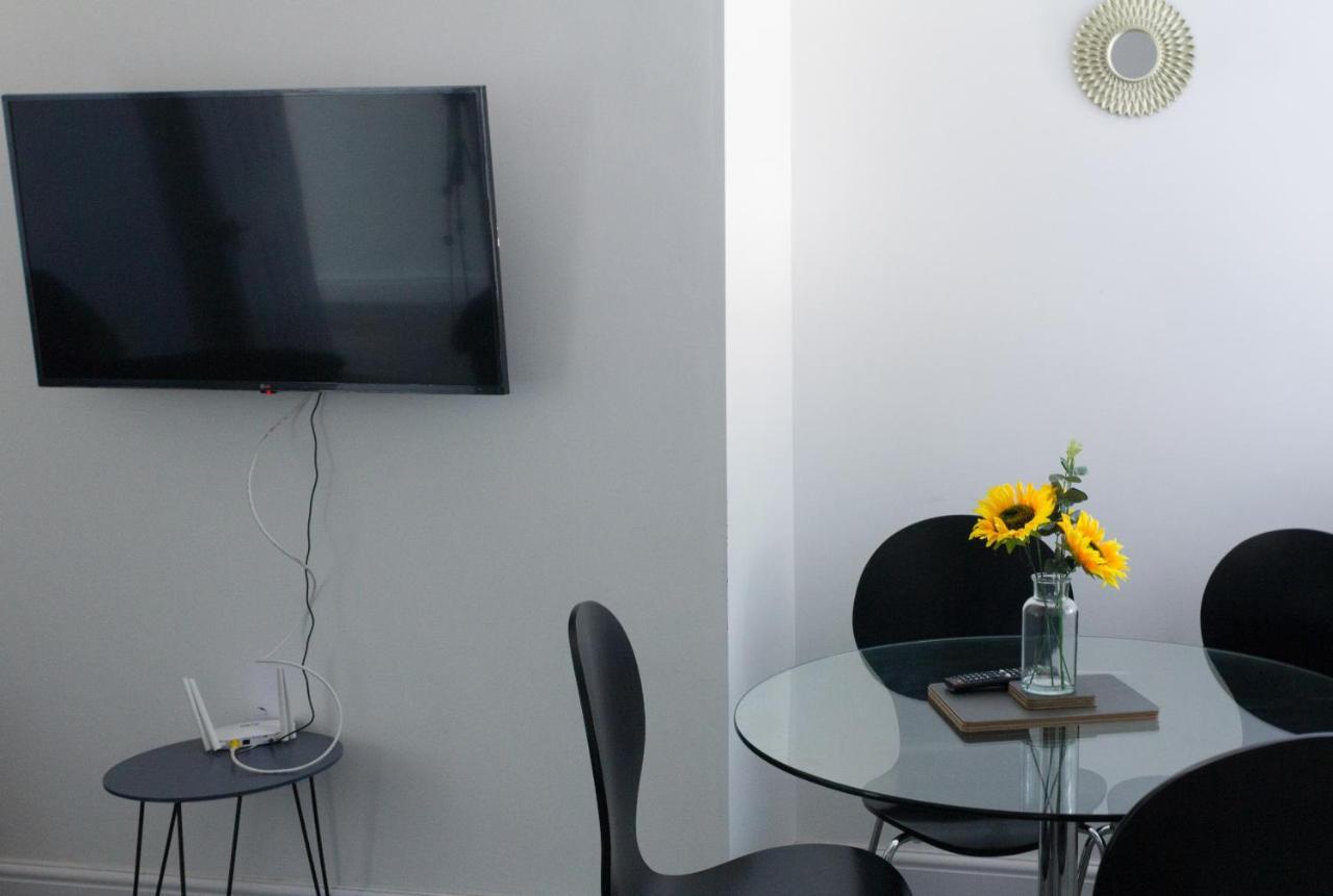 Вилла Boaler House, Modern 4 Bed House With Parking Sleeps 8 Ливерпуль Экстерьер фото